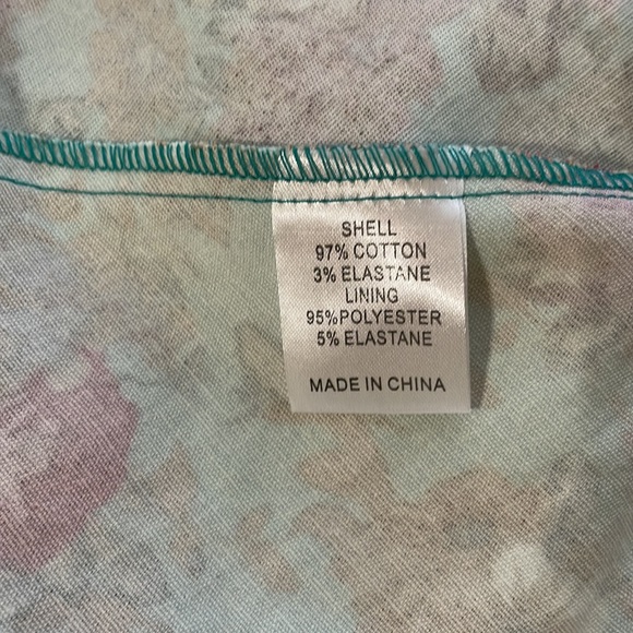 Extremely Well-Made Rockabilly Dress Floral - Picture 9 of 15